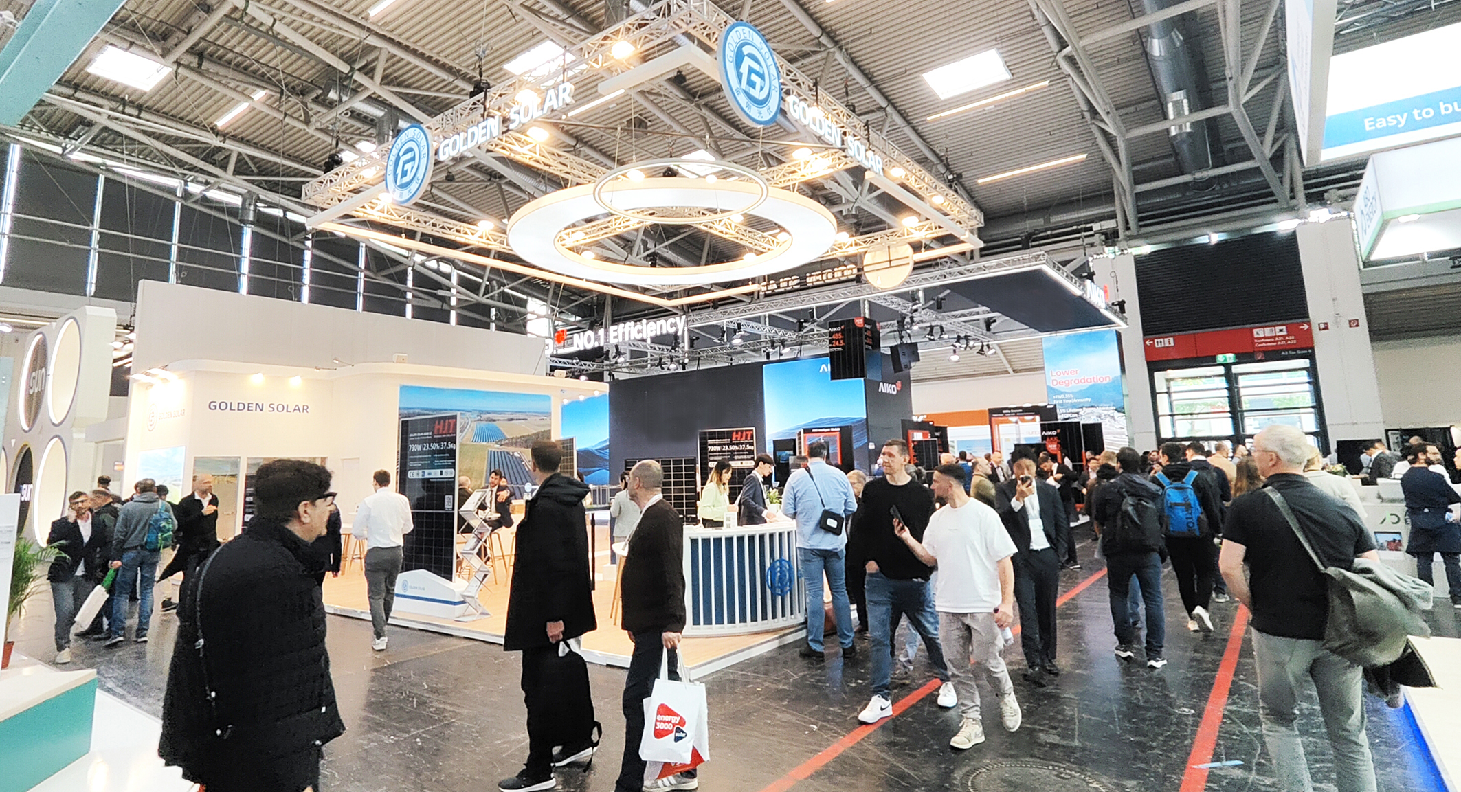 优发娱乐·(国际)官方网站实力亮相德国Intersolar Europe，全球化战略布局再提速